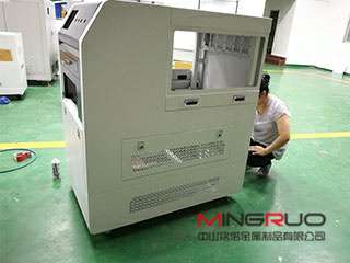 乐冠体育-中国一站式服务平台加工厂教你如何选择最好的钣金机柜_乐冠体育-中国一站式服务平台